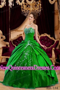 2014 Appliqued Sweetheart Floor-length Taffeta and Tulle Quinceanera Dress in Green