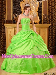 Spring Green Ball Gown Strapless Beautiful Beading Quinceanera Dress