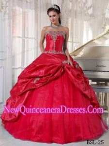 Elegant Ball Gown Strapless Appliques Quinceanera Dress in Red