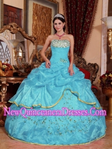 Strapless Floor-length Organza Appliques Classical Quinceanera Dress with Aqua Blue