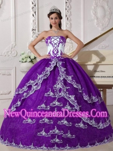 Ball Gown Fashionable Strapless Floor-length Organza Appliques Quinceanera Dress in Purple and White