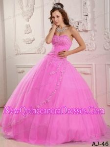 Popular Ball Gown Sweetheart Floor-length Tulle Rose Pink Quinceanera Gowns with Appliques