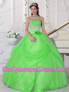 Spring Green Strapless Taffeta and Organza Appliques and Hand Made Flower Puffy Sweet 16 Gowns