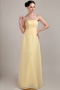 Light Yellow Strapless Floor-length Chiffon Ruch Dama Dresses for Quinceanera