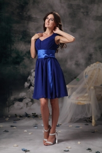 Blue Column / Sheath V-neck Mini-length Chiffon Ruch Dama Dresses for Quinceanera