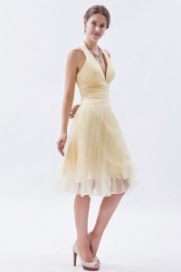 Champagne A-line / Princess Halter Knee-length Organza Ruch Dama Dresses for Quinceanera