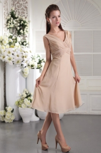 Champagne Empire V-neck Tea-length Chiffon Pleat Dama dresses