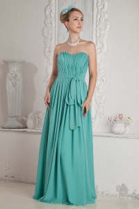 Turquoise Empire Sweetheart Floor-length Chiffon Ruch and Sash Dama Dresses for Quinceanera