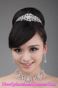 Alloy With Luxurious Rhinestone Jewelry Set Including Crown Necklace And Earrings