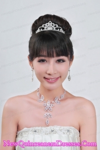 Gorgeous Alloy With Rhinestone Ladies Necklace and Tiara