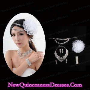 Glamourious Bridal Jewelry Sets with Necklace Earings and Bracelet