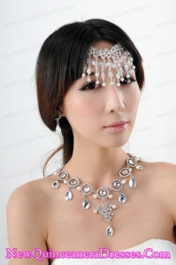 Dazzling Alloy Jewelry Set Necklace And Headpiece