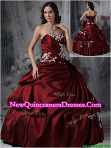 2016 Beautiful Perfect Strapless Burgundy Quinceanera Gowns with Appliques