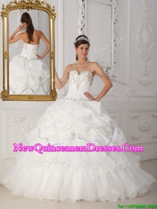 Beautiful Exclusive Beading Sweetheart Quinceanera Gowns in White