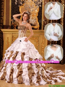 Fashionable White Quinceanera Gowns with Beading and Ruffles