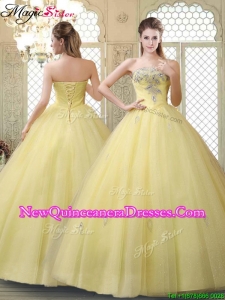 2016 Romantic Strapless Quinceanera Gowns with Appliques and Beading for Fall