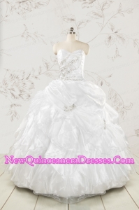 Classical White Quinceanera Dresses with Beading and Ruffles