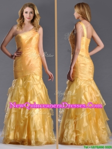 Elegant Mermaid One Shoulder Organza Ruffled Dama Dress in Gold