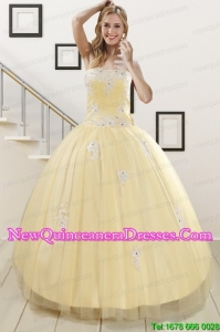 Elegant Light Yellow Sweet 16 Dresses with White Appliques