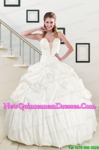 2015 New Style White Taffeta Dresses For a Quinceanera with Beading and Pick Ups
