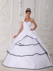 Beautiful White Quinceanera Dress One Shoulder Neck Taffeta and Organza Beading Ball Gown