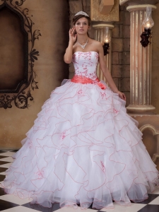 Brand New White Quinceanera Dress Strapless Organza Embroidery Ball Gown