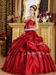 Classical Wine Red Quinceanera Dress Strapless Taffeta Appliques Ball Gown