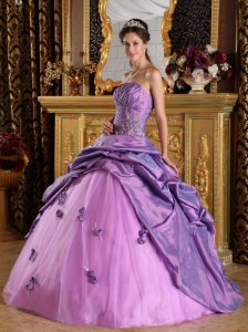 Exclusive Lavender Quinceanera Dress Strapless Taffeta Beading Ball Gown