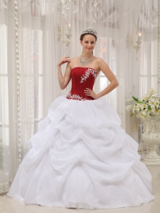 Informal White and Wine Red Quinceanera Dress Strapless Taffeta and Organza Appliques Ball Gown