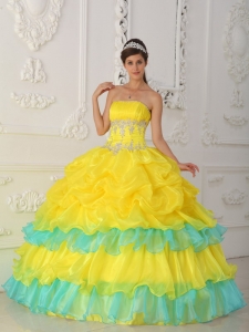 Luxurious Yellow Quinceanera Dress Strapless Organza Beading and Ruffles Ball Gown