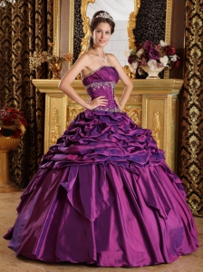 Simple Purple Quinceanera Dress Strapless Pick-ups Taffeta Ball Gown