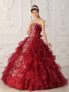 Classical Wine Red Quinceanera Dress Strapless Satin and Organza Embroidery Ball Gown