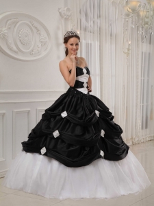 Gorgeous Black and White Quinceanera Dress Sweetheart Taffeta and Organza Beading Ball Gown