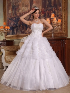 Exquisite White Quinceanera Dress Sweetheart Organza Appliques Ball Gown