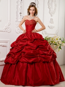 Elegant Red Quinceanera Dress Sweetheart Tafftea Appliques Ball Gown