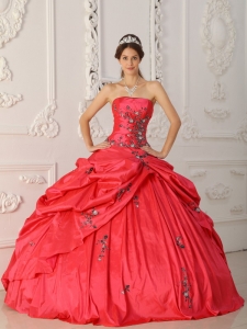 Popular Quinceanera Dress Strapless Taffeta Appliques Ball Gown
