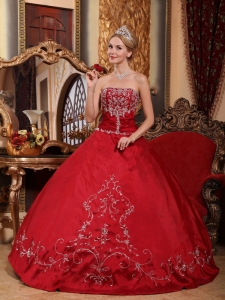 Pretty Wine Red Quinceanera Dress Strapless Satin Embroidery Ball Gown