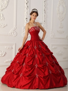Elegant Wine Red Quinceanera Dress Strapless Taffeta Appliques and Beading Ball Gown