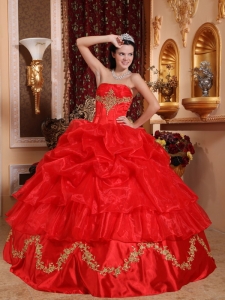 Gorgeous Red Quinceanera Dress Strapless Organza Beading Ball Gown
