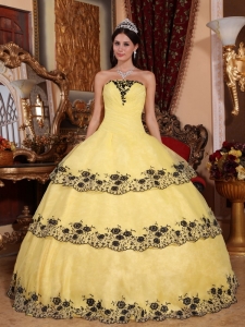 Affordable Yellow Quinceanera Dress Strapless Organza Lace Appliques Ball Gown