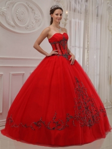 Sexy Red Quinceanera Dress Sweetheart Tulle Appliques Ball Gown