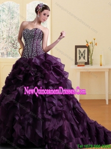 2015 Luxurious Sweetheart Burgundy Quinceanera Dress with Ruffles and Beading
