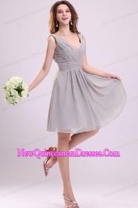 Empire Gray V-neck Ruching Chiffon Knee-length Dama Dress for Quinceanera