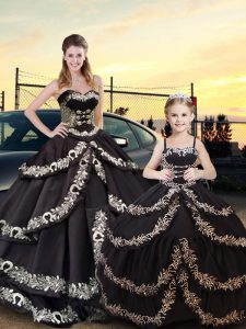Best Sweetheart Sleeveless Sweet 16 Dress Floor Length Embroidery and Ruffled Layers Black Taffeta