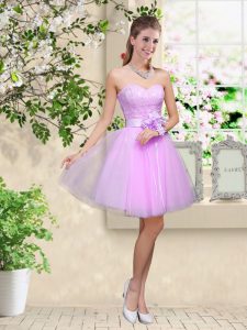 Sweetheart Sleeveless Dama Dress for Quinceanera Knee Length Lace and Belt Lavender Tulle