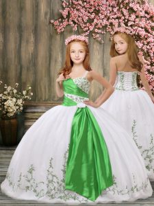 White Lace Up Straps Embroidery and Belt Little Girl Pageant Gowns Organza Sleeveless