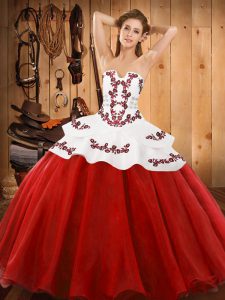 Tulle Strapless Sleeveless Lace Up Embroidery Quinceanera Dress in Red
