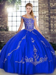 Fashion Royal Blue Off The Shoulder Neckline Beading and Embroidery Quinceanera Gown Sleeveless Lace Up