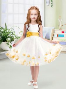 White Tulle Zipper Little Girls Pageant Gowns Sleeveless Knee Length Appliques and Belt