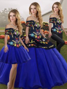 Glittering Tulle Off The Shoulder Sleeveless Lace Up Embroidery Sweet 16 Dresses in Royal Blue